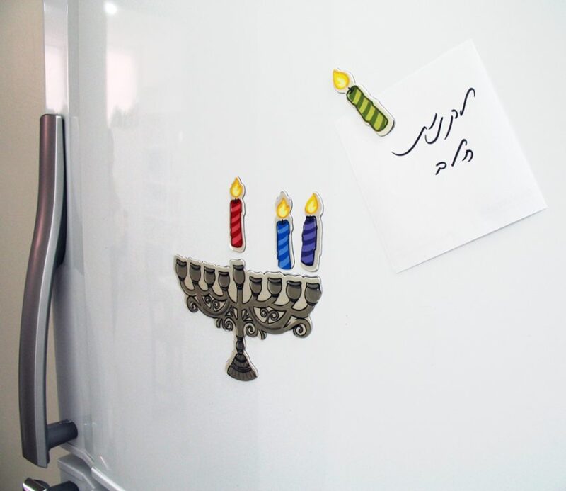 ⁦מתנה לחנוכה - חנוכיה מגנטית מקורית עם מטבעות שוקולד⁩ – תמונה ⁦4⁩